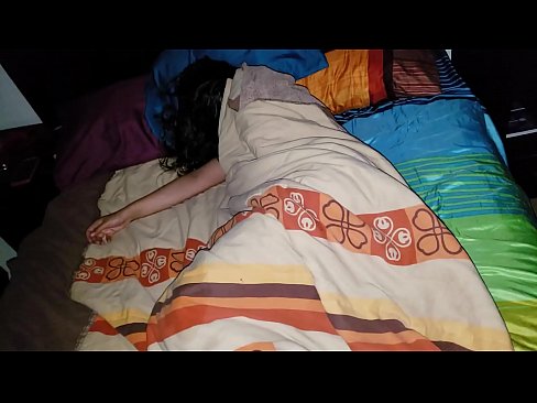 ❤️ Nevlastní syn buzeruje svou mladou nevlastní matku, zatímco ona spí. Šukání video u porna cs.3dhentaix.ru